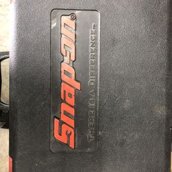 Snap On Impact 3/8 2 Batteries Charger Case