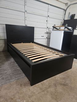 Twin Size Bed Frame With 2-Drawers, Good Conditions 👍, Black Color