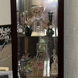 Curio Cabinets 