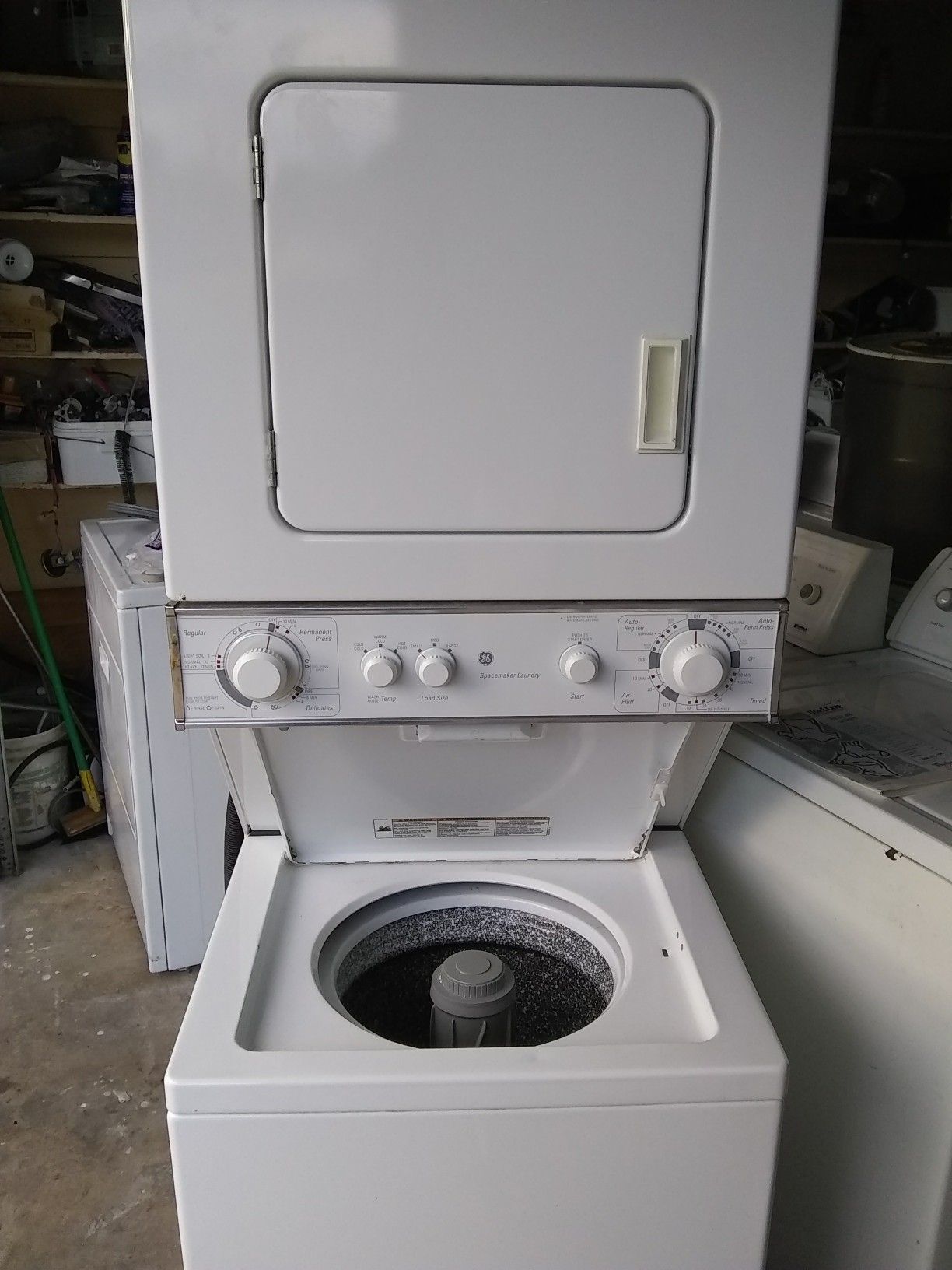 GE 24 inch stackable washer and dryer for Sale in Orlando FL