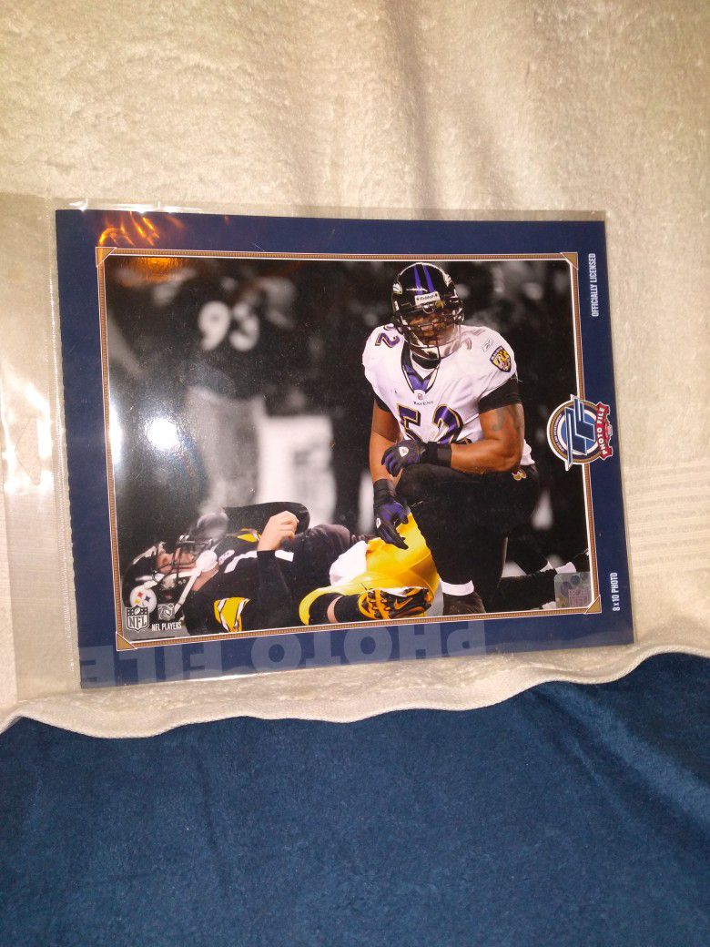 Framed Picture Of Ray Lewis After Sacking Big Ben