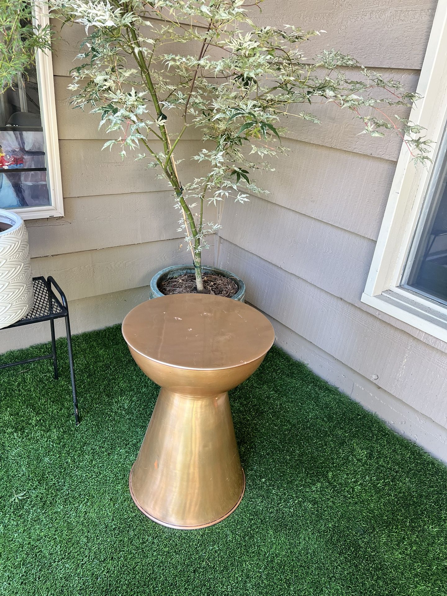 Side Table/ Plant Stand