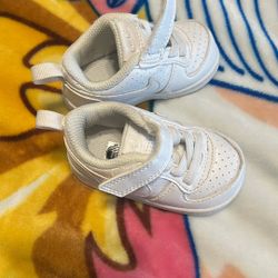 White Nike Baby Size 2.5