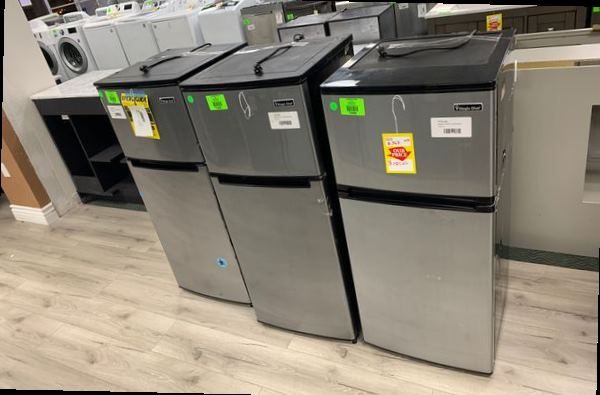 MAGIC CHEF MINI FRIDGES LIQUIDATION SALE!!! CF2