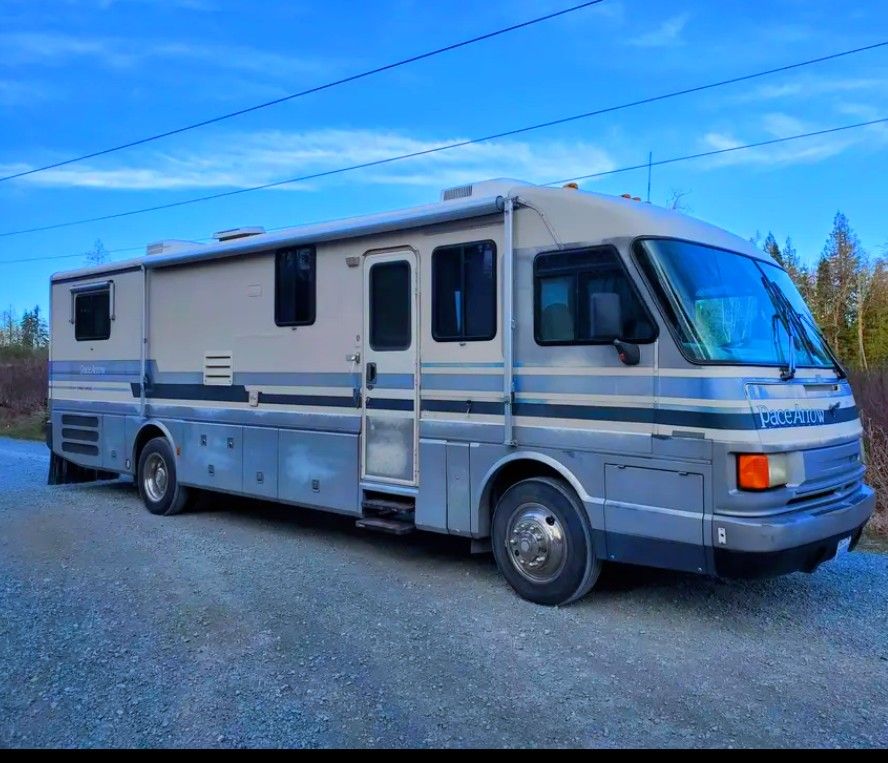 94 Pace Arrow 36' Ft motorhome Diesel Cummins