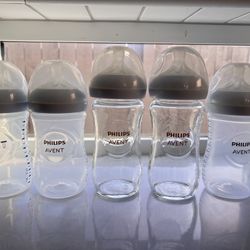 5 Phillips Avent Baby Bottles
