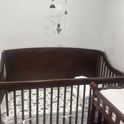 Crib,  changing station as diaper genie bundle