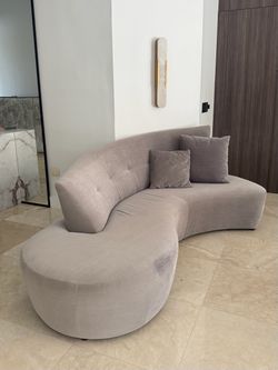 Modern Curved Sculptural Sofa – Gray