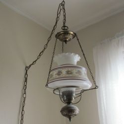 Vintage Quoizel Abigail Adams Swag Lamp