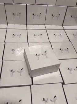 AirPods
