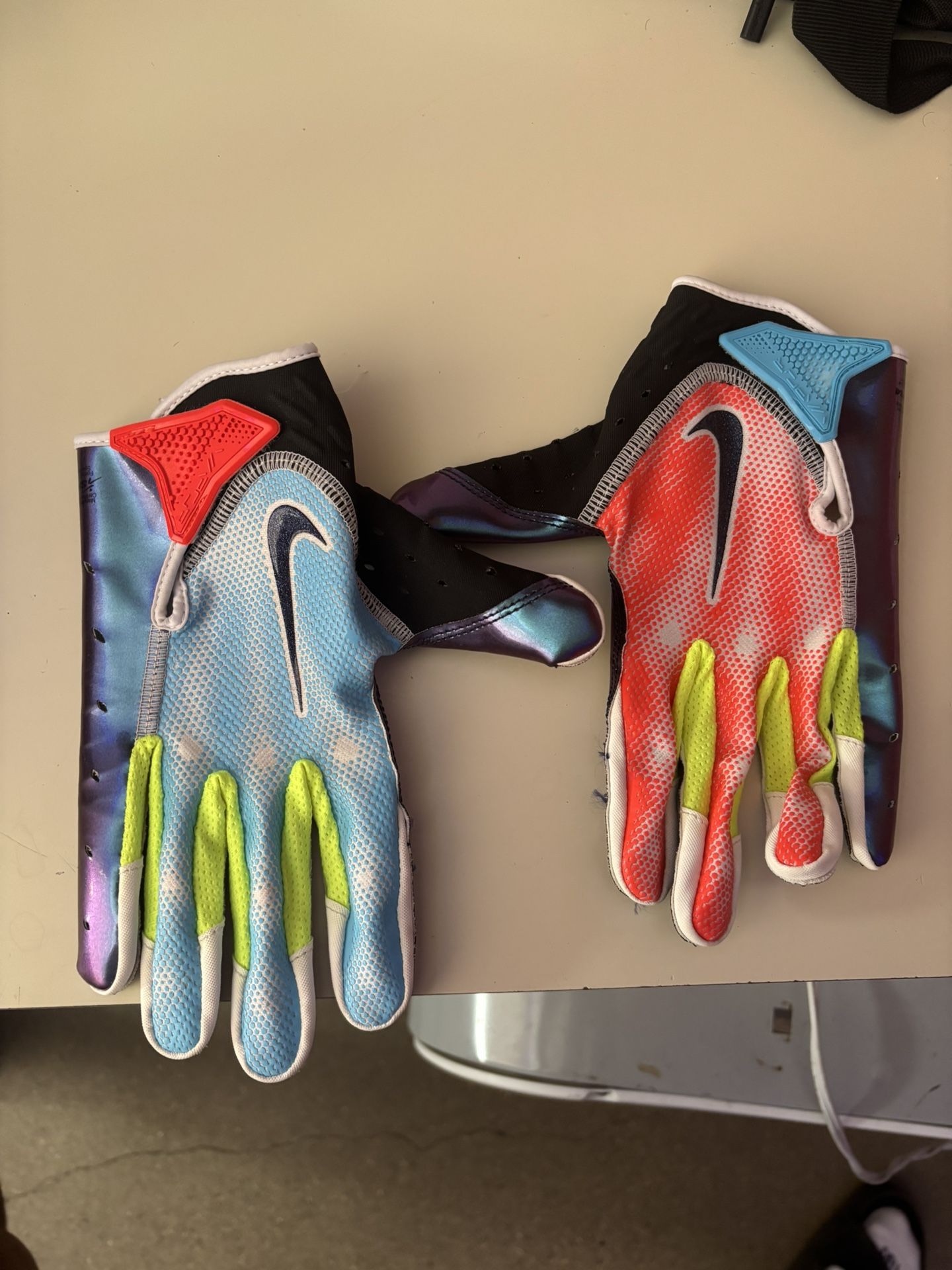 NIKE VAPOR JET 7.0 NFL COMBINE ‘25 FOOTBALL GLOVES