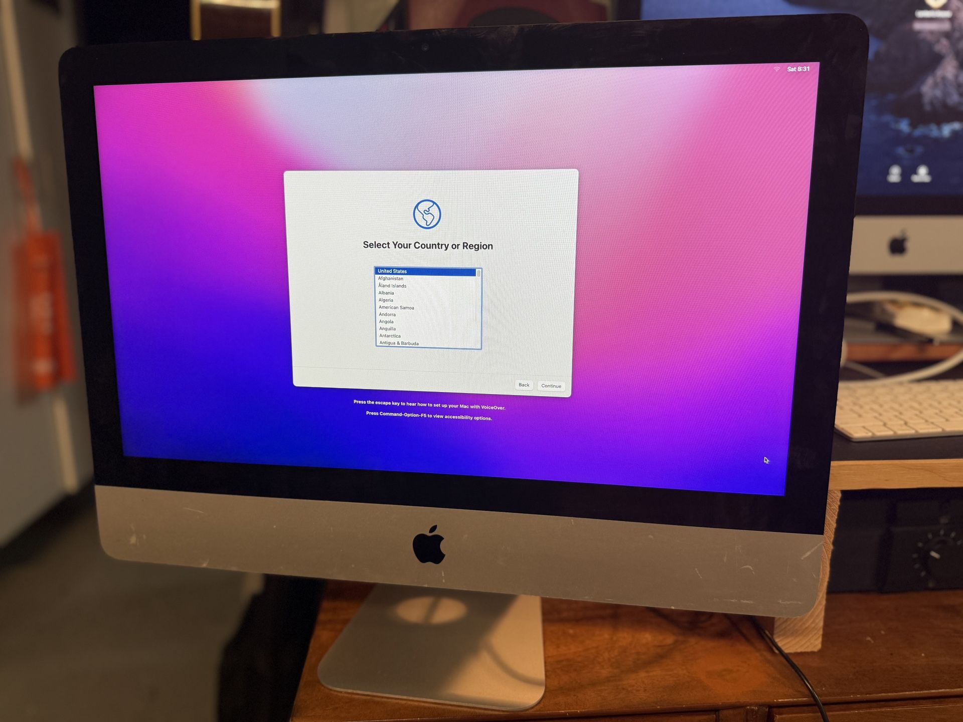 iMac (21.5”, Late 2015)