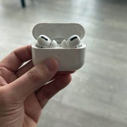 Apple AirPods Pro (1st Gen) – Noise Cancelling – Fully Working