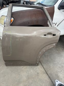 Lh rear door Nissan pathfinder 2022-2025