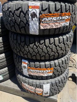 LT 275/70/18 Arroyo Rugged Terrain Tires installed and balanced / instaladas y balanceadas