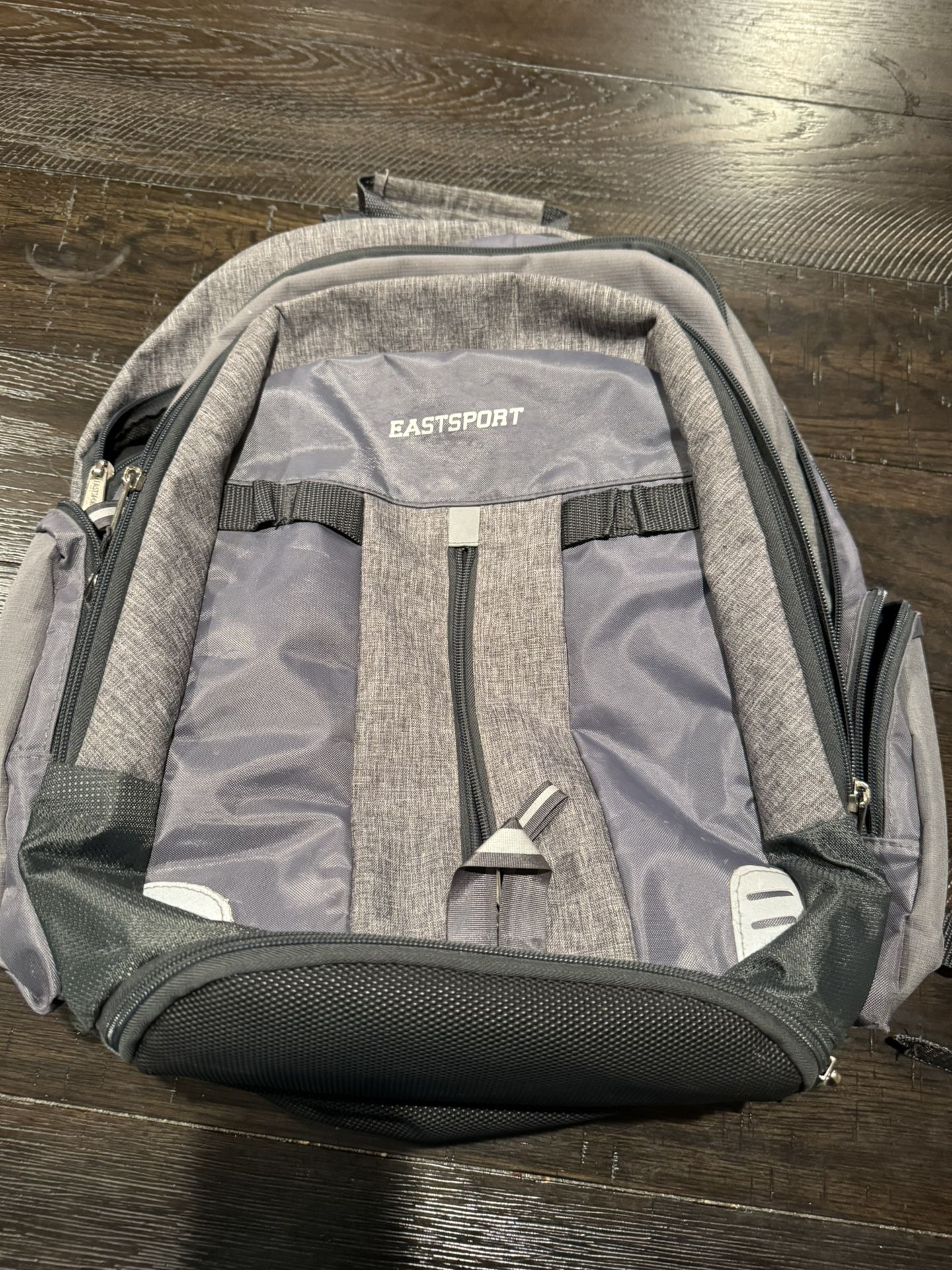Eastsport Backpack β Great Condition β $35
