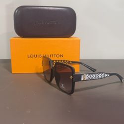 Women LV Sunglasses 