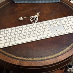 Apple Mac Slim Aluminum Keyboard - A1243 - Tested