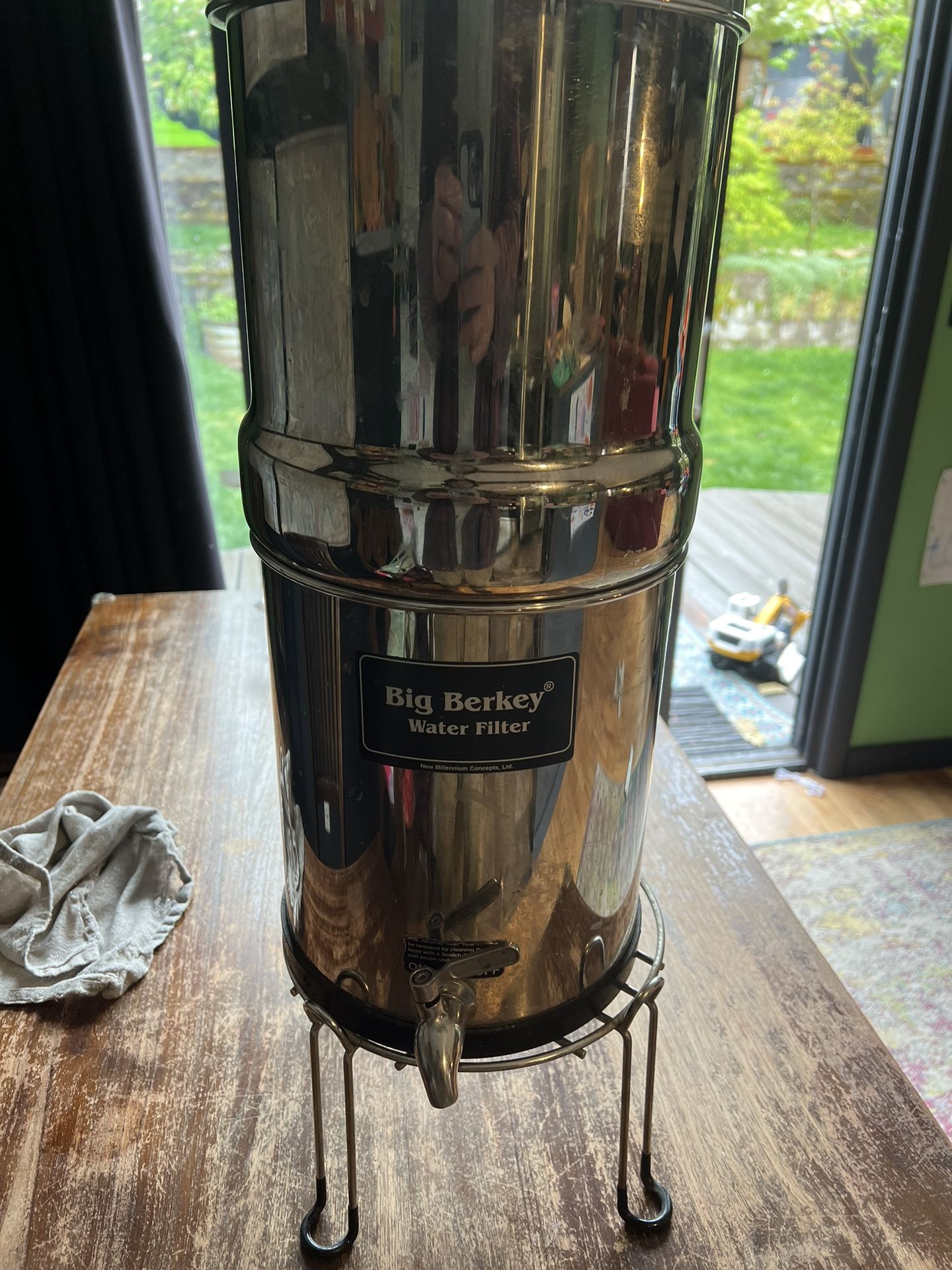 Big Berkey 2.5 Gal Water Filter. 