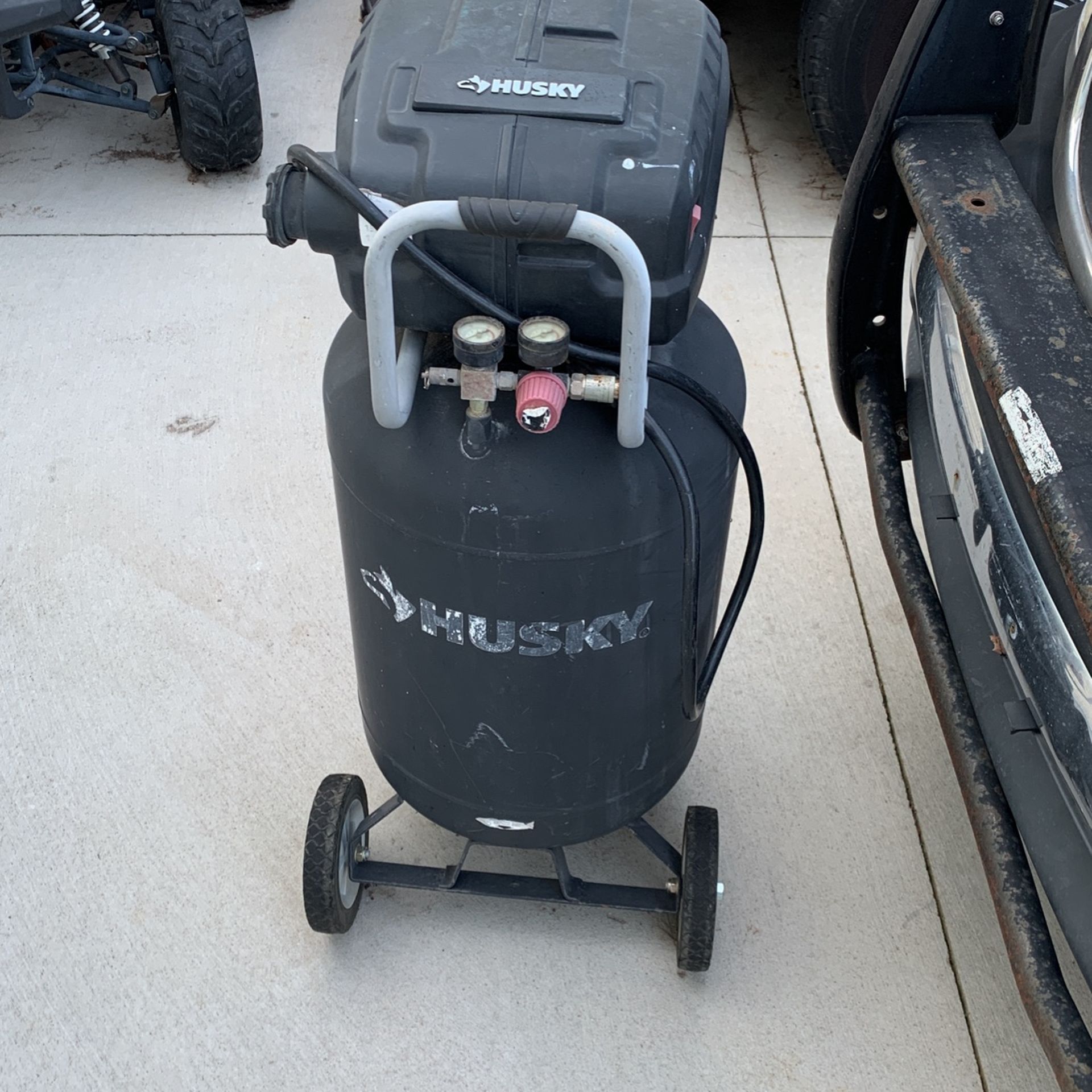 AIR COMPRESSOR