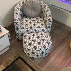 Small Patterned Chair With Ottoman