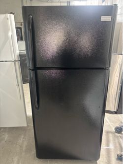 REFRIGERADOR negro de 30 Pulgadas de ancho