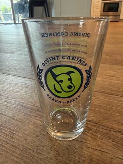 Rare! Divine Canines Barks for Beers May 2017