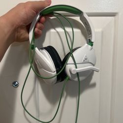 Turtle Beach Headset With Volume And Mute Features