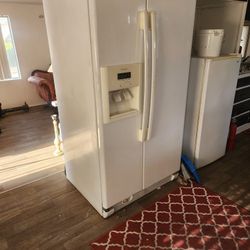 Refrigerator For Sale 