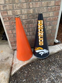 Cheerleading megaphone