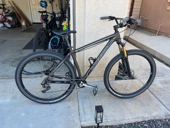 Medium Santa Cruz Highball C Carbon XC Mountain Bike