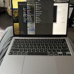 Apple Mac Book Air M2 8Gb ram (2022) 