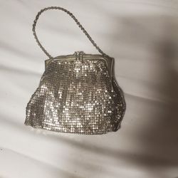 Whiting And Davis Purse 