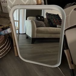  Mirror With Light