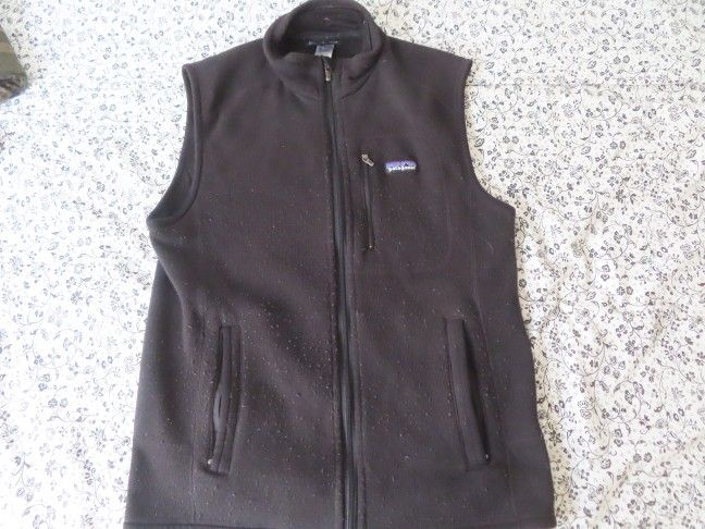 Patagonia Mens Black Better Sweater Fleece Vest Size Medium 25(contact info removed) vintage