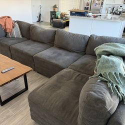6 Seat Modular Sectional Sofa + Ottoman