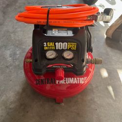 Central Pneumatic 3 Gallon 100 PSI Oil-Free Pancake Air Compressor