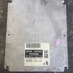 2002 Toyota Hiace 3RZ/Engine Computer Brain Box ECM ECU