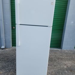 G/E White Refrigerator