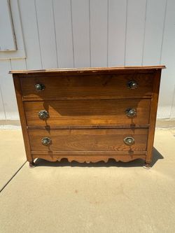 Antique 1920’s cirque oak chest of drawers