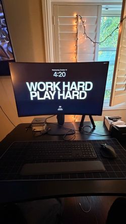 Desktop computer setup (Mac mini)