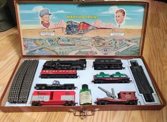 1958 Louis Marx 6096 Steam Locomotive Train Set In Original Case