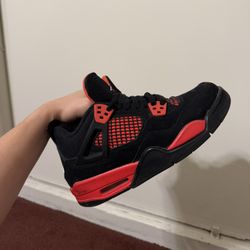 Jordan 4 Retro Red Thunder 