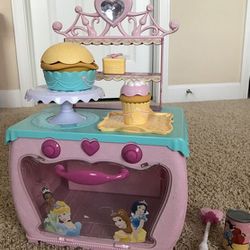 Rubber tumor Dwingend Disney Princess Magic Rise Oven for Sale in Alpharetta, GA - OfferUp