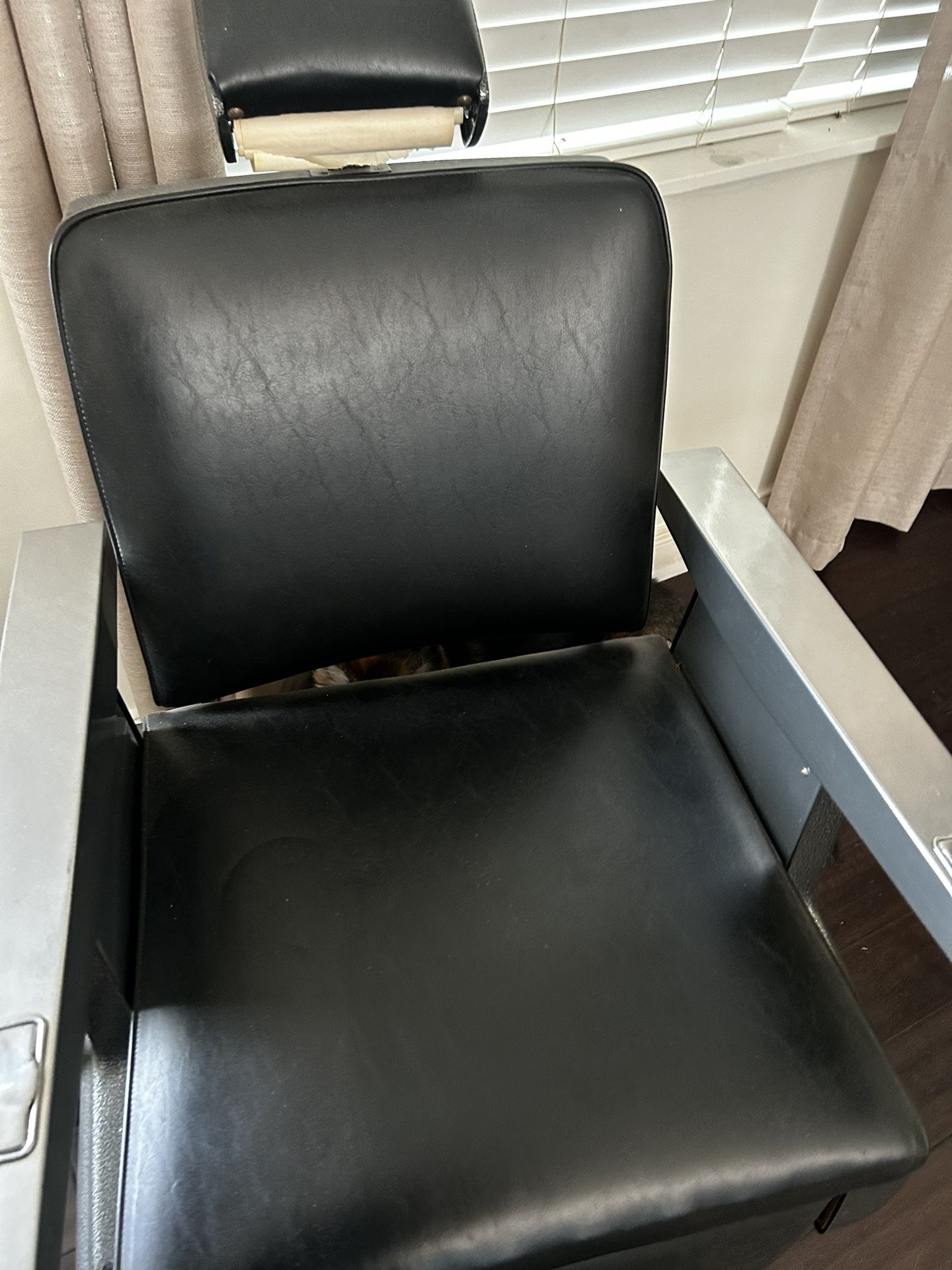 1953 Koch’s Barber Chair OBO