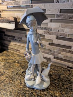 Lladro #4510- Girl with Umbrella & Geese - Porcelain Figurine