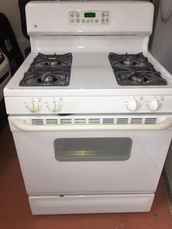 Nice and Clean GE 30” Gas Stove / Range in white