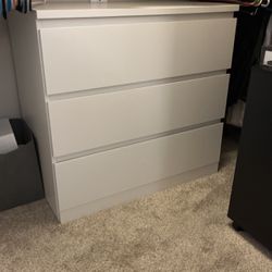 White 3-drawer Dresser