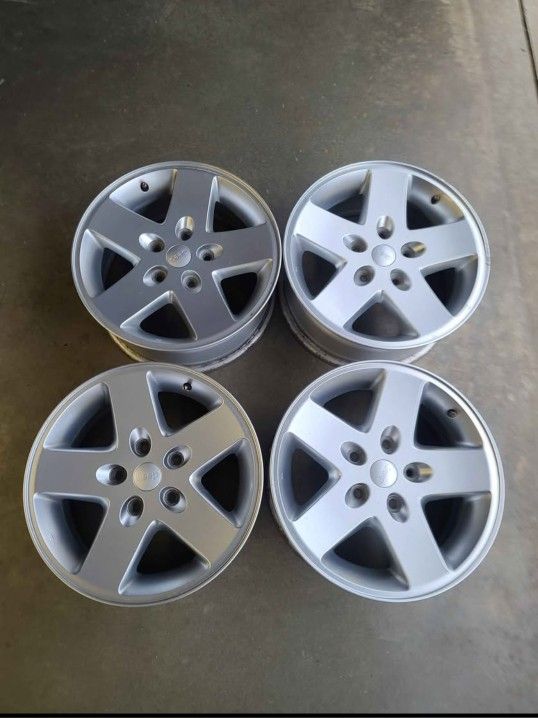 ​🔥 NO CURB RASH! 17" OEM Jeep Wrangler Wheels $350 (2019 Model)