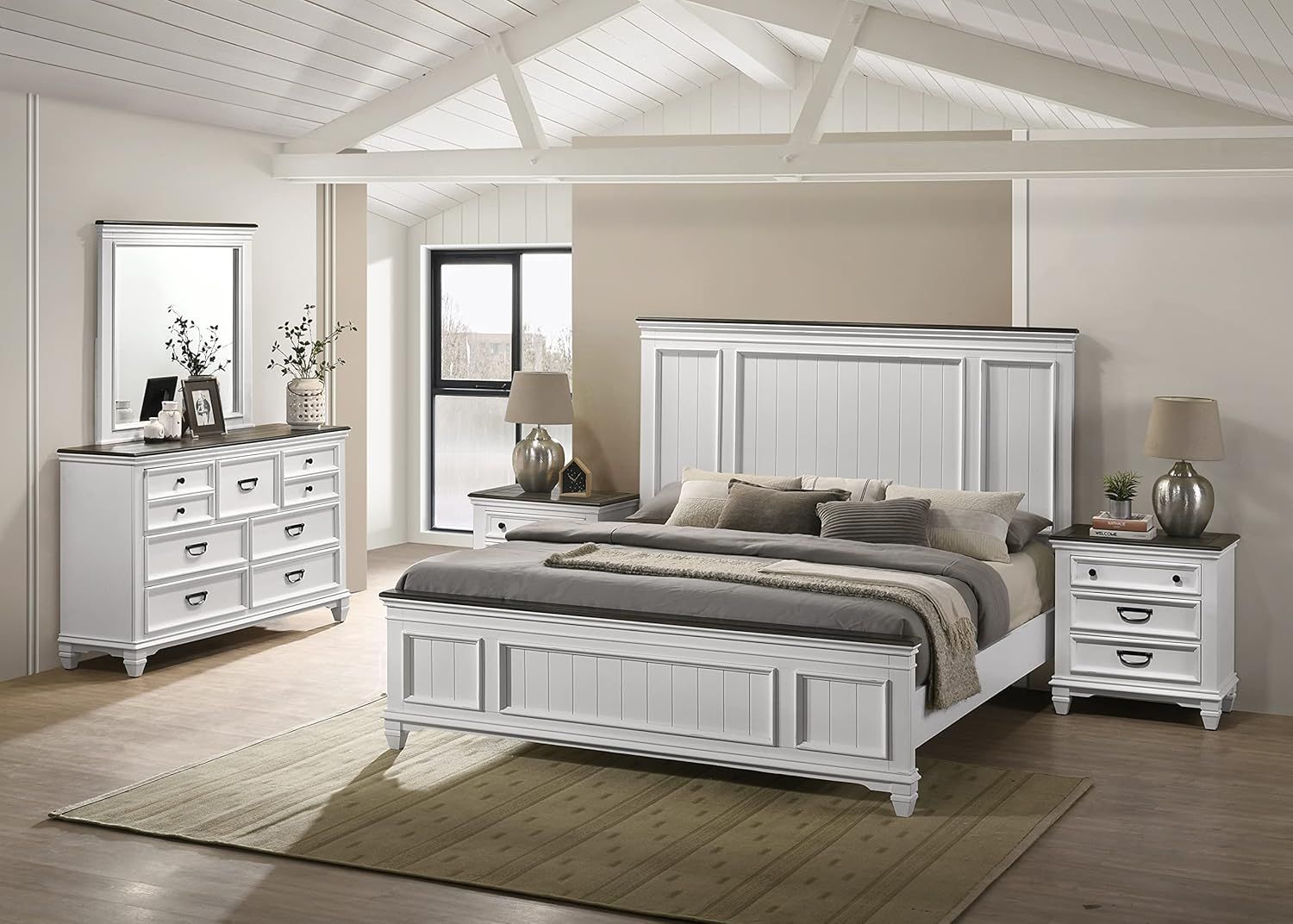 Roundhill Furniture Clelane Wood Bedroom Set with Shiplap Panel King Bed